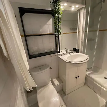 La Maison Doree A Luchon *